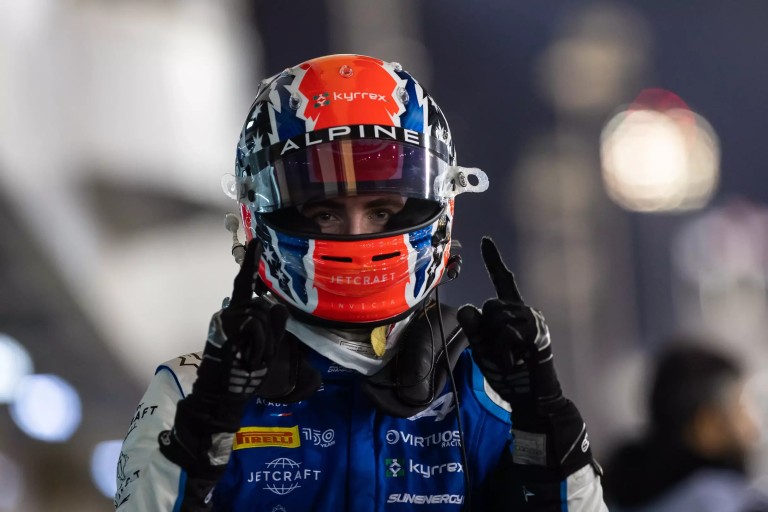 Doohan takes pole in the first F2 qualifying session of 2022 photo